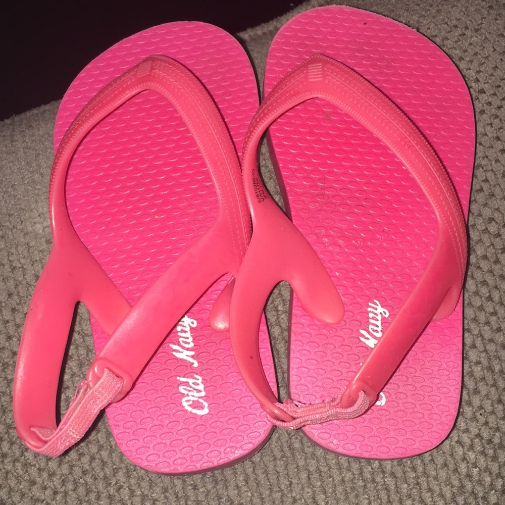 old navy sandals